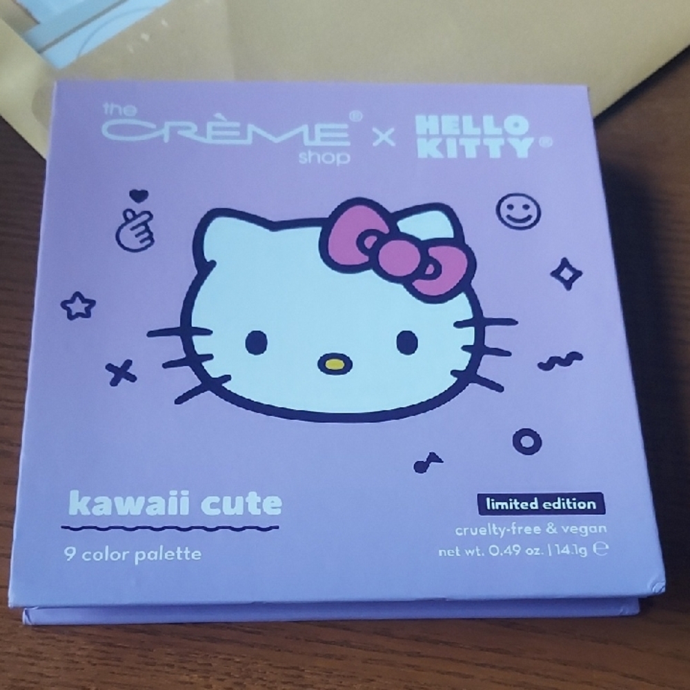 the Crème Shop x Hello Kitty Kawaii Cute 9-Color Eyeshadow Palette - Pink